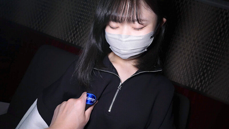 「【素人】ミニ系スレンダー美少女とハメ撮り中出しセックス｜桃色吐息のお嬢ちゃんとおじさんの禁断映像」のサンプル画像1枚目