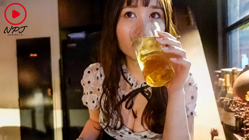 「【素人】銀座コリドー街でナンパした巨乳スレンダー美女めぐみと中出し4発【お姉さん】」のサンプル画像1枚目