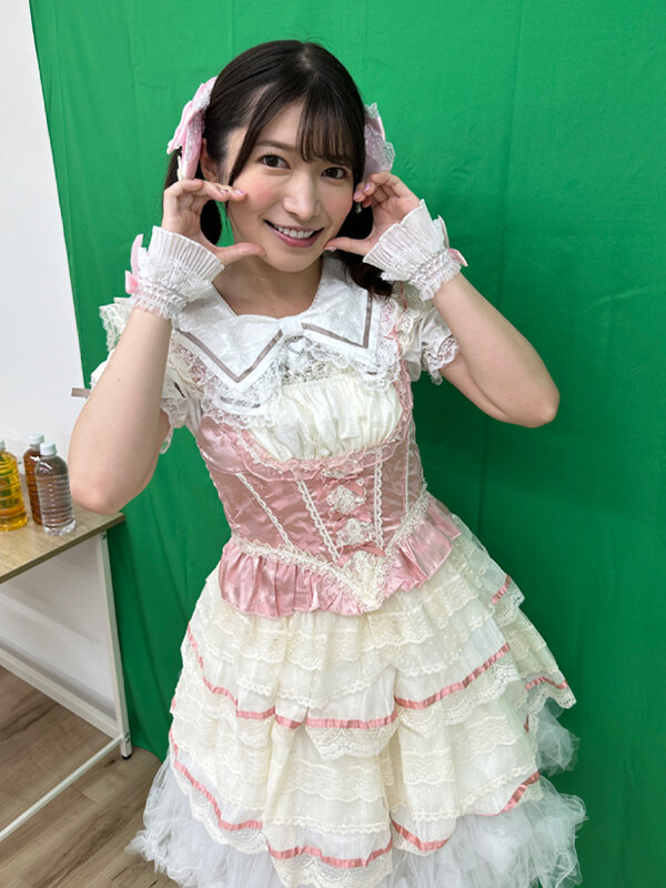 「【素人】巨乳美女4人にぶっかけ＆中出し！ローションまみれの濃厚プレイ集【完全保存版】」のサンプル画像3枚目