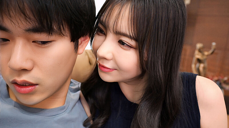 「【吉澤友貴】娘の彼氏を誘惑する絶倫痴女お母さんとの禁断不倫中出しセックス【人妻】」のサムネイル