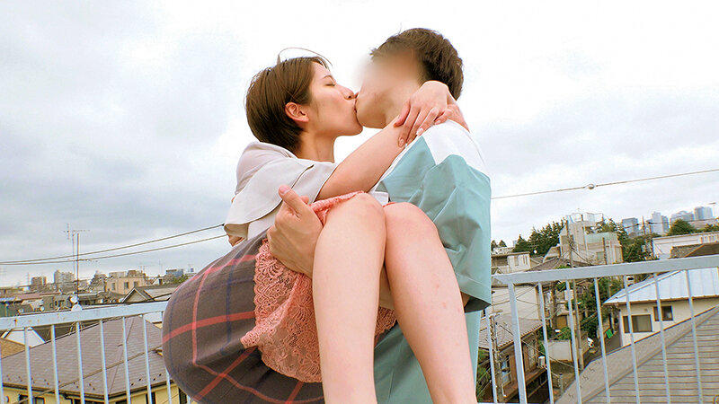 「【素人女子大生】美乳美少女がナンパされ濃厚キス体験から中出しまで許してしまう展開」のサンプル画像13枚目