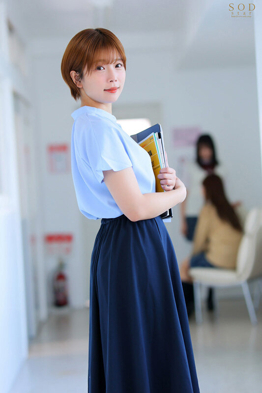 「紗倉まな 女教師が生徒の彼氏を寝取るNTR作品|中出しシーン満載の背徳ドラマ」のサンプル画像3枚目