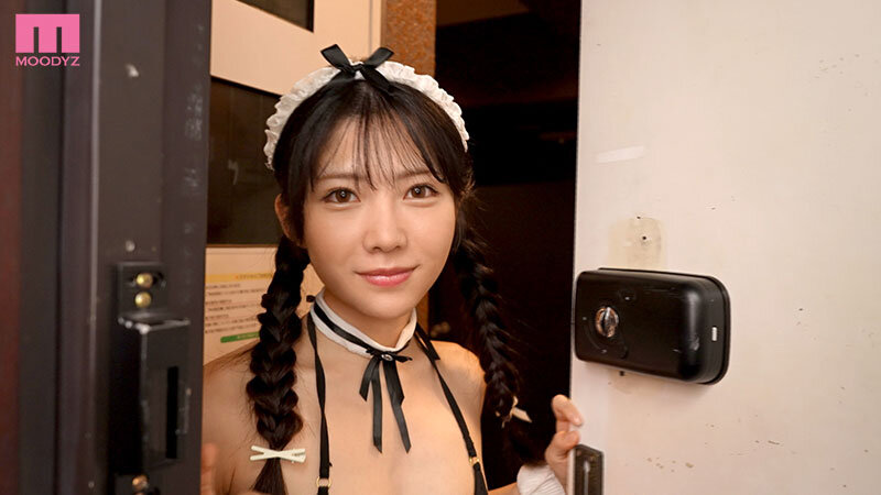 「夏色みか｜小柄メイドのアナル丸見せ騎乗位で中出しご奉仕｜尻フェチ必見ミニ系美少女」のサムネイル