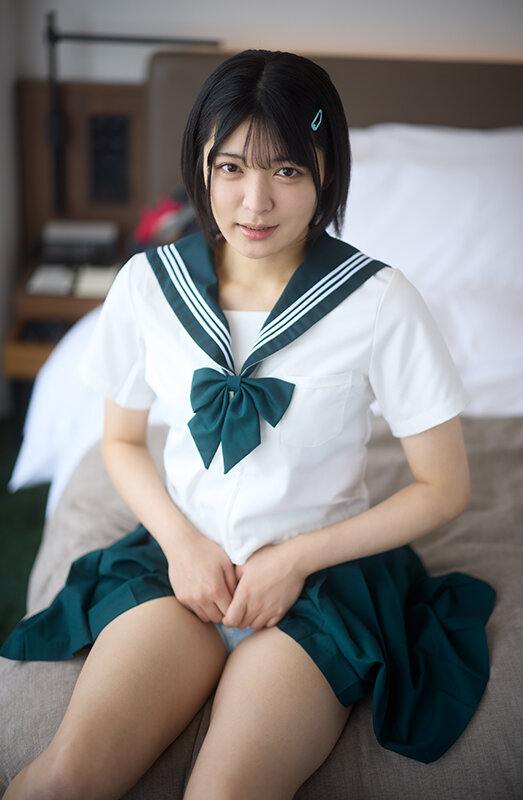 「虹村ゆみ パイパン女子校生と禁断の不倫関係 イラマチオから中出しまで狂おしい愛の記録」のサンプル画像1枚目