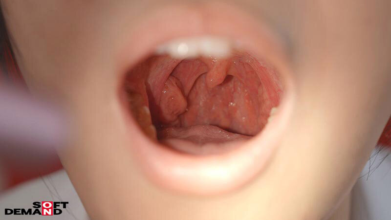 「めがね秘書・守屋よしのが魅せる濃厚フェラと顔射！3P・4Pで乱れるOLの姿」のサンプル画像8枚目