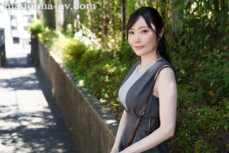 「七瀬りく AVデビュー｜巨乳人妻がバリキャリOLから従順な熟女に変貌する衝撃作」のサムネイル