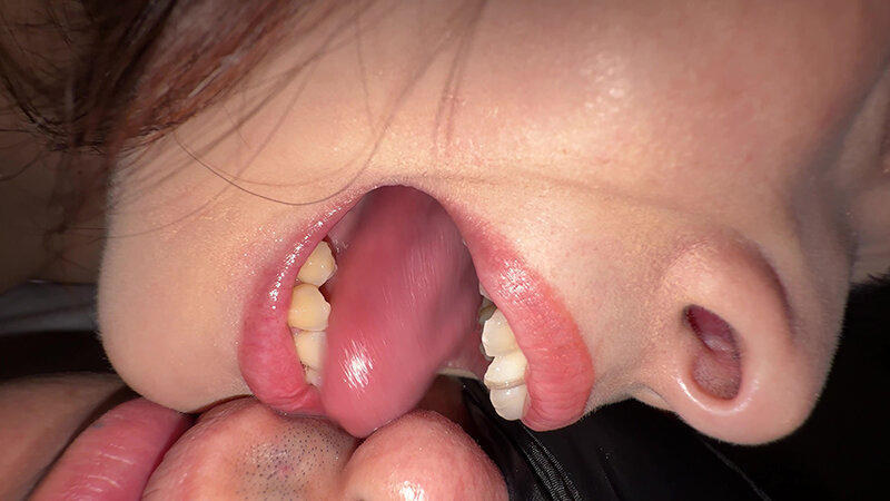 「原美織のナンパ動画|素人お姉さんとの個人撮影で顔舐め&鼻舐めプレイ」のサンプル画像16枚目