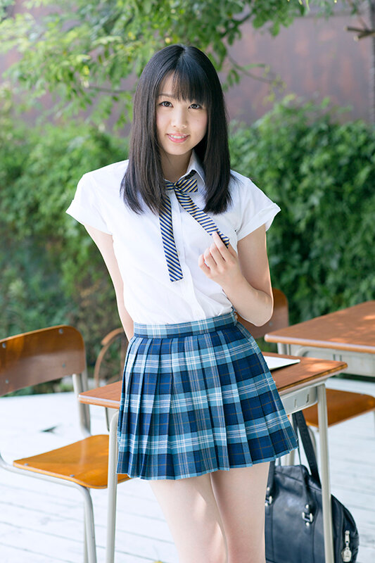 「木村怜門・田宮春陽・櫻井愛莉が魅せる純系美少女アイドルの甘い戯れ【芸能人イメージ】」のサンプル画像1枚目