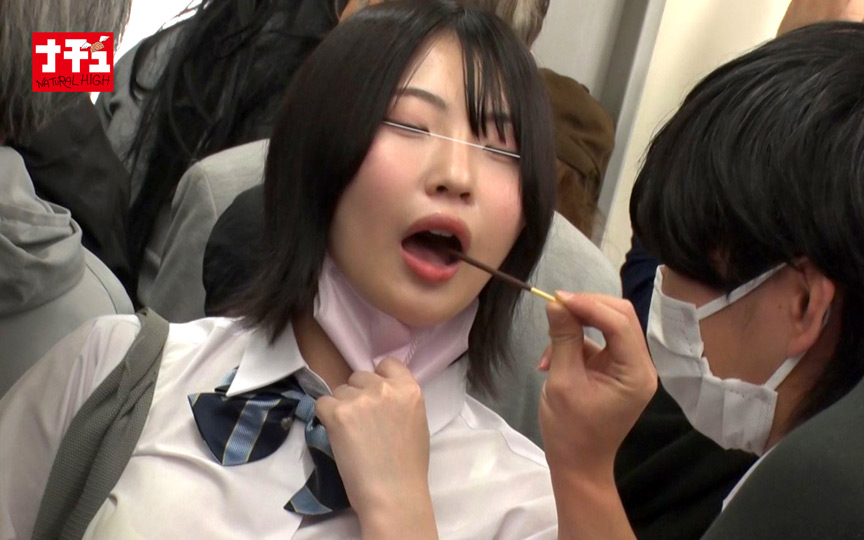 「巨乳少女羞恥電車4 発育した胸を変態性癖で汚しまくれ！ 喉汁イラマ色白娘」のサムネイル