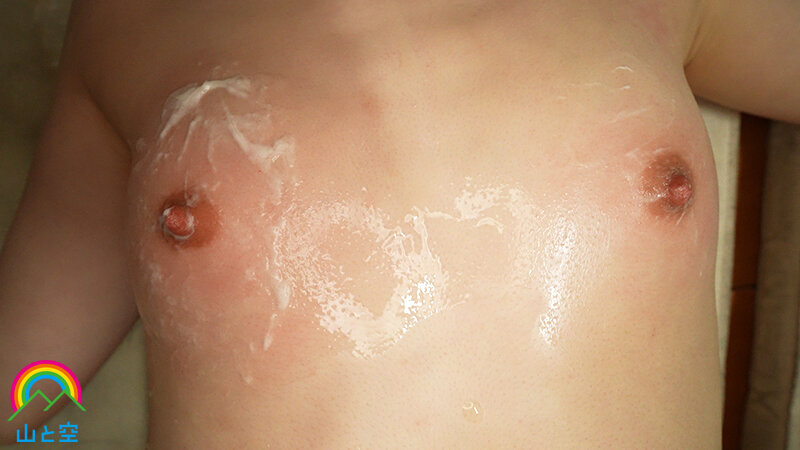 「皆月ひかる 敏感乳首責めで我慢できず放尿お漏らし!小柄な女子校生が恥ずかしい失禁プレイ」のサンプル画像19枚目