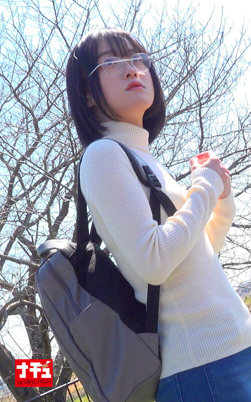 「【素人女子大生】地味系貧乳美少女が3P中出しで快楽堕ち!過激イラマチオで理性崩壊する衝撃映像」のサンプル画像2枚目