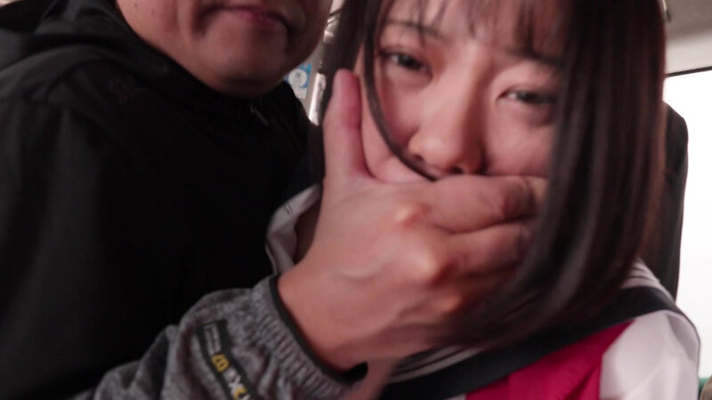 「北岡果林・渡来ふう・赤名いと 制服美少女JKがバスで中出しされる恥辱体験」のサンプル画像17枚目