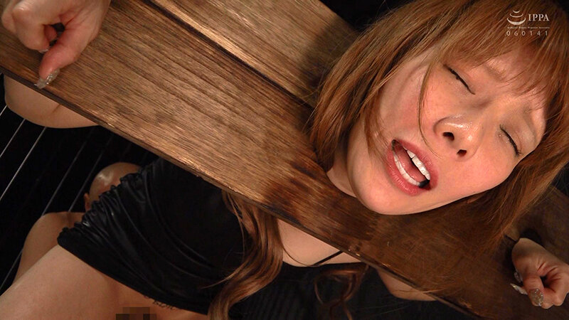 「皇ゆず×ハード調教プレイ|拘束・アナル・ごっくんで責められる美女の限界挑戦動画」のサンプル画像10枚目