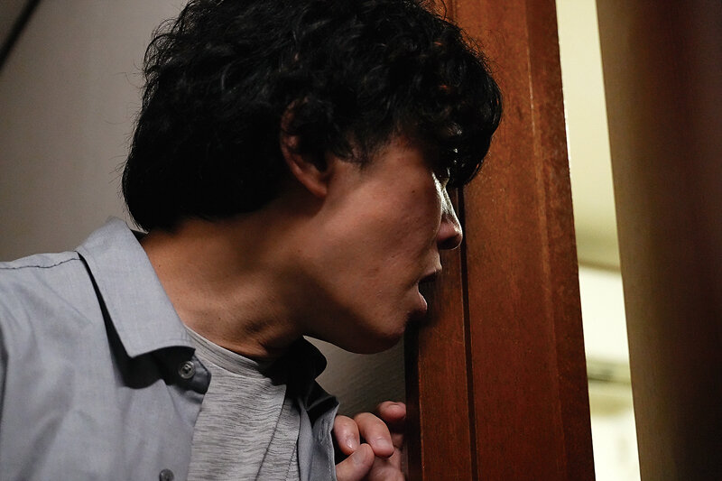 「若葉結希のNTR作品|美乳パイパン人妻が寝取られ中出しされるM女プレイ動画」のサンプル画像3枚目