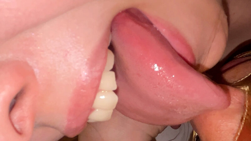 「【素人ナンパ】ドSお姉さんが実況しながら濃厚鼻フェラ責め!M男が悶絶する刺激プレイ」のサンプル画像4枚目