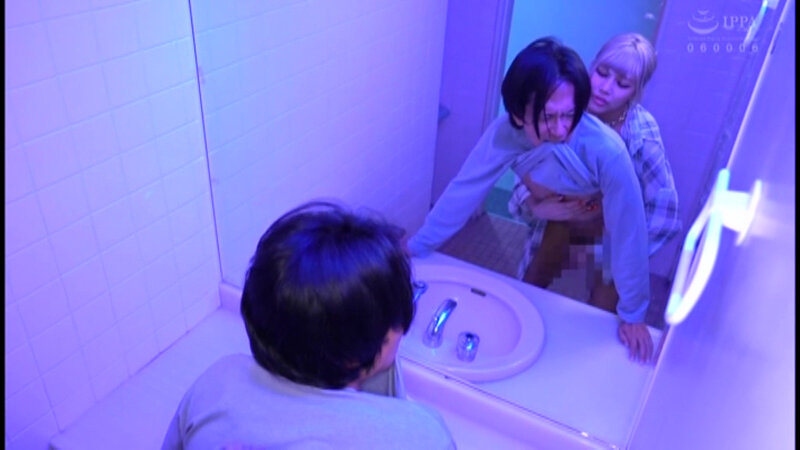 「鳳カレン 巨乳タトゥーギャルの痴女責め!ドSビッチのフェラ&アナル攻めで完全メス堕ち」のサンプル画像2枚目