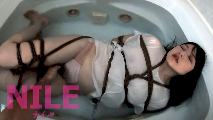 「松坂つぐみ 巨乳人妻が緊縛調教で羞恥プレイ！刺激を求める奥様に中出し」のサンプル画像14枚目