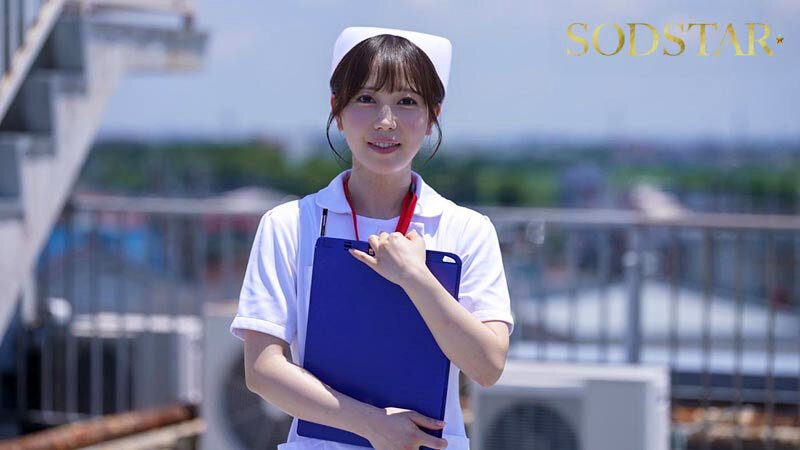 「小湊よつ葉が新人ナースに扮し3P・4Pで中出し即ハメ!透明愛液が溢れる本気の看護プレイ」のサンプル画像2枚目