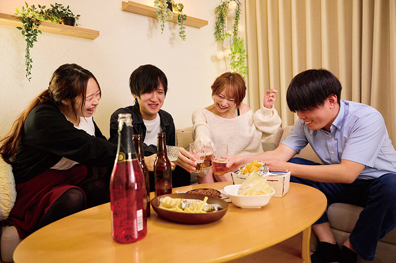 「弥生みづきの激しい騎乗位とクンニ責め！ギャル美女の顔面騎乗プレイがエロすぎる」のサンプル画像3枚目