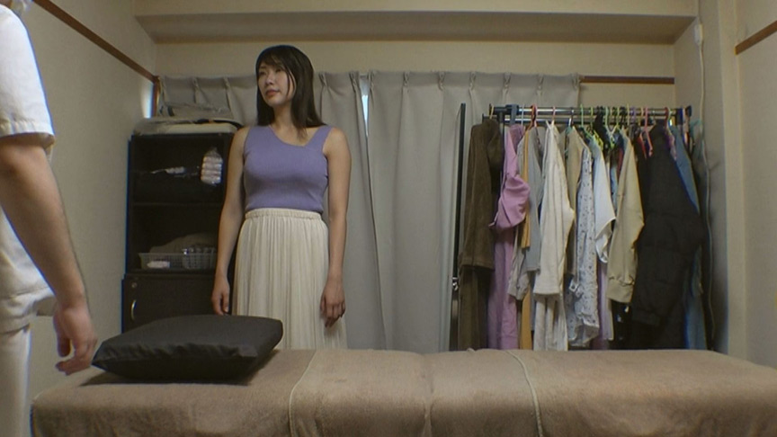 「永野鈴のオイルマッサージで感じすぎて中出し懇願！興奮エステ体験【素人企画】」のサンプル画像9枚目