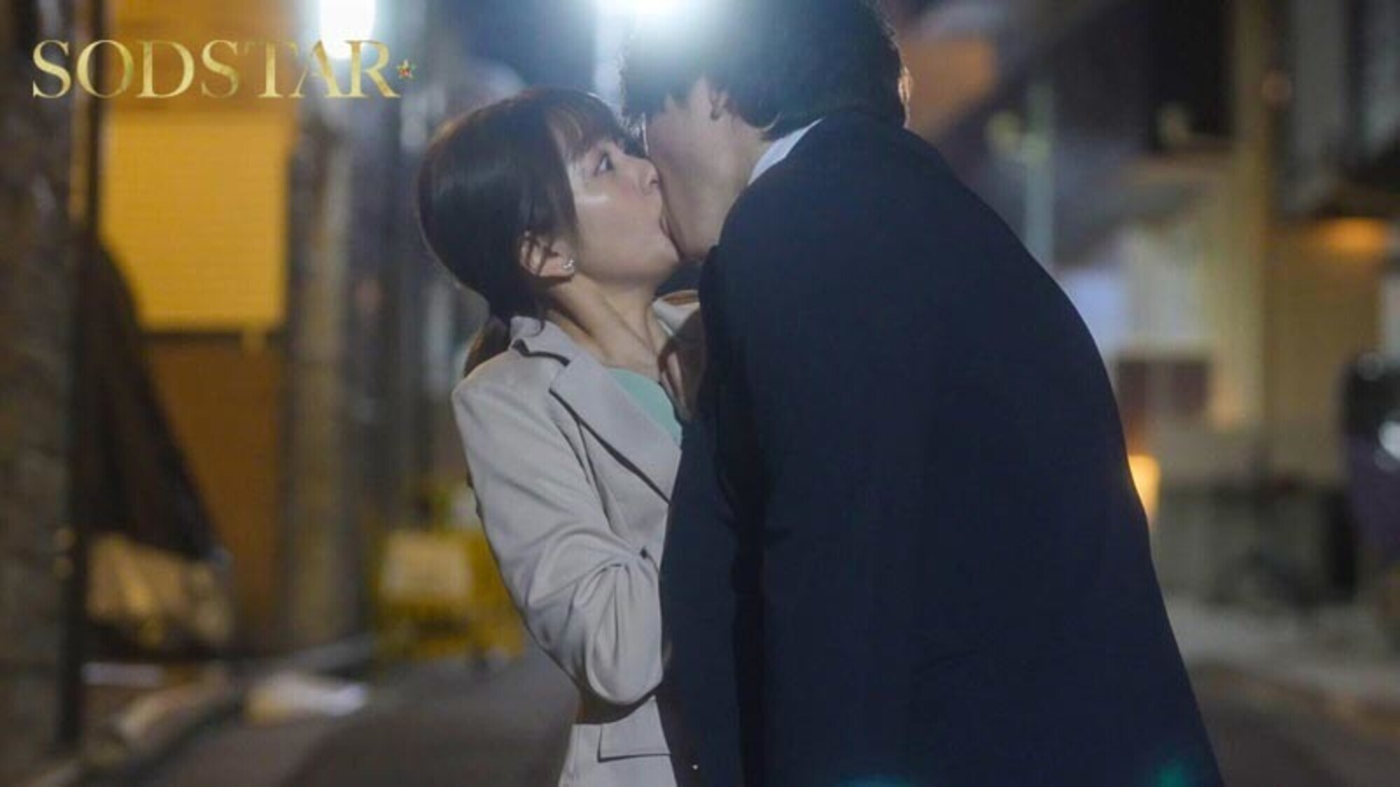 「苦手な同僚と飲み会帰りに勢いでワンナイトしてしまったら膣奥フィットするチ〇ポの相性が良すぎて人生最高の絶頂感を味わってしまい・・・全然好きじゃないのにおかわりセックスしまくった 青空ひかり」のサンプル画像7枚目