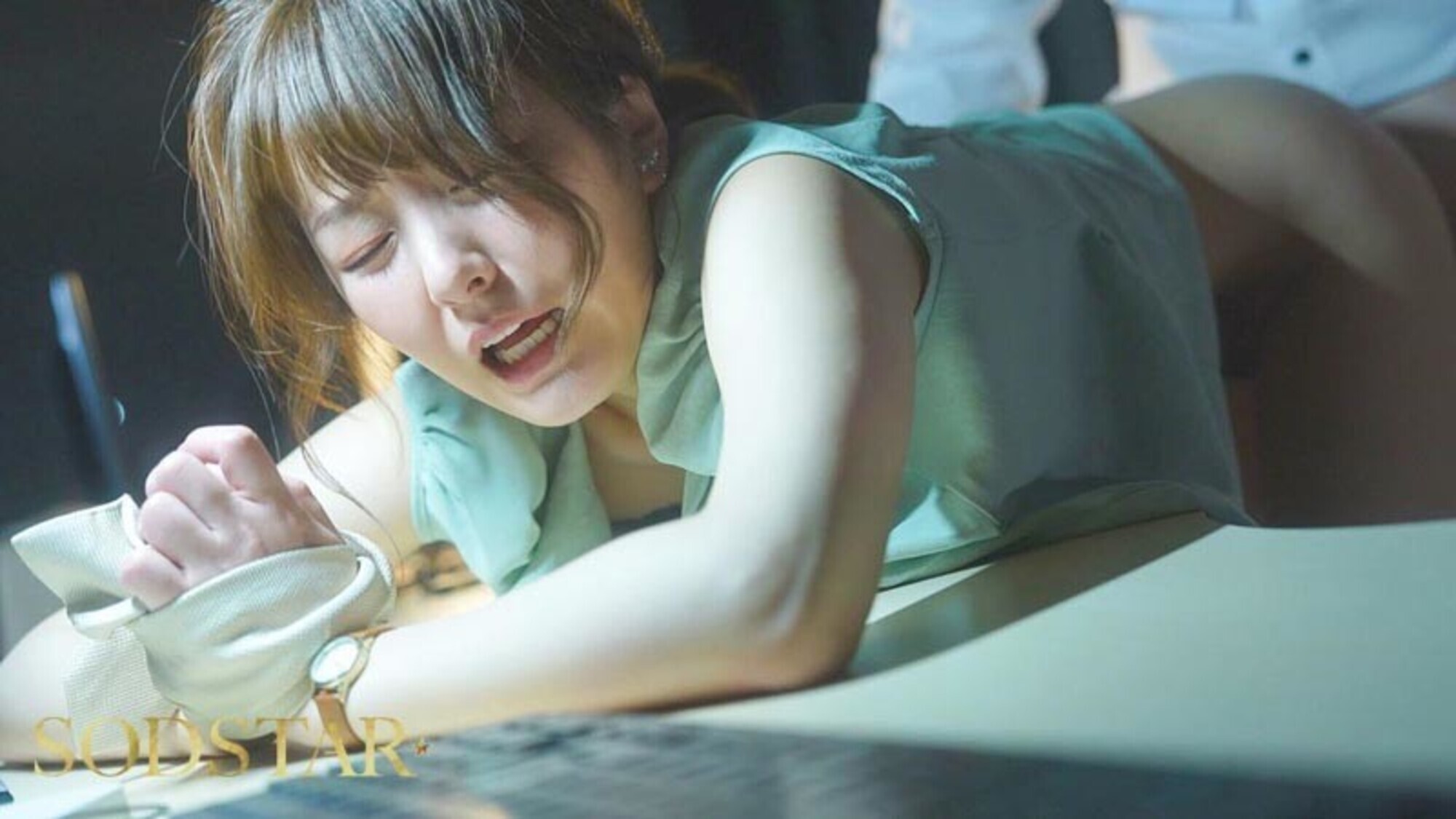 「苦手な同僚と飲み会帰りに勢いでワンナイトしてしまったら膣奥フィットするチ〇ポの相性が良すぎて人生最高の絶頂感を味わってしまい・・・全然好きじゃないのにおかわりセックスしまくった 青空ひかり」のサンプル画像9枚目