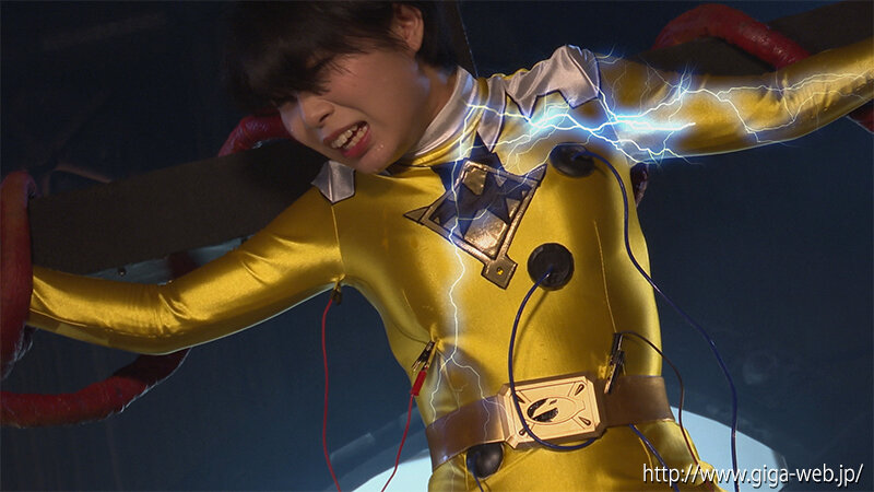 「佐野なつ・愛沢あかり出演|女戦士ライトレイジャーが敵に捕らわれ屈辱の洗脳調教を受ける」のサンプル画像10枚目