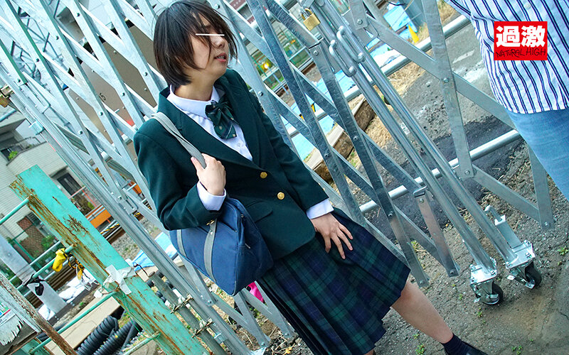 「【女子校生】制服美少女が羞恥プレイで大量潮吹き！寸止め責めで感じまくるJK動画」のサンプル画像18枚目