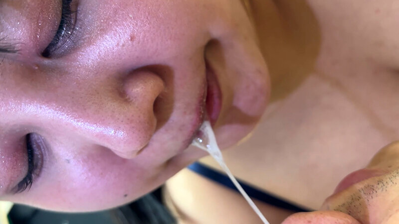 「【素人】ハーフ美人お姉さんみのりの濃厚鼻フェラでM男を責める激エロプレイ動画」のサンプル画像14枚目