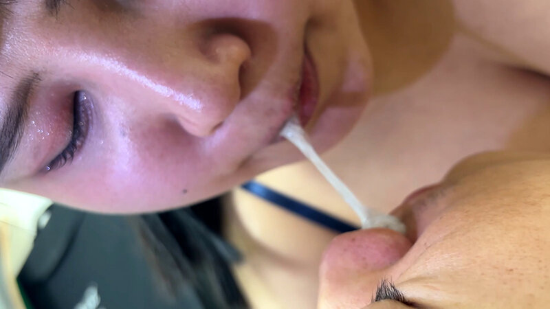 「【素人】ハーフ美人お姉さんみのりの濃厚鼻フェラでM男を責める激エロプレイ動画」のサンプル画像15枚目