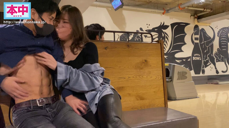 「美谷朱里が痴女全開で密着デート!スレンダー美女のキス責めから中出しまで堪能」のサンプル画像3枚目