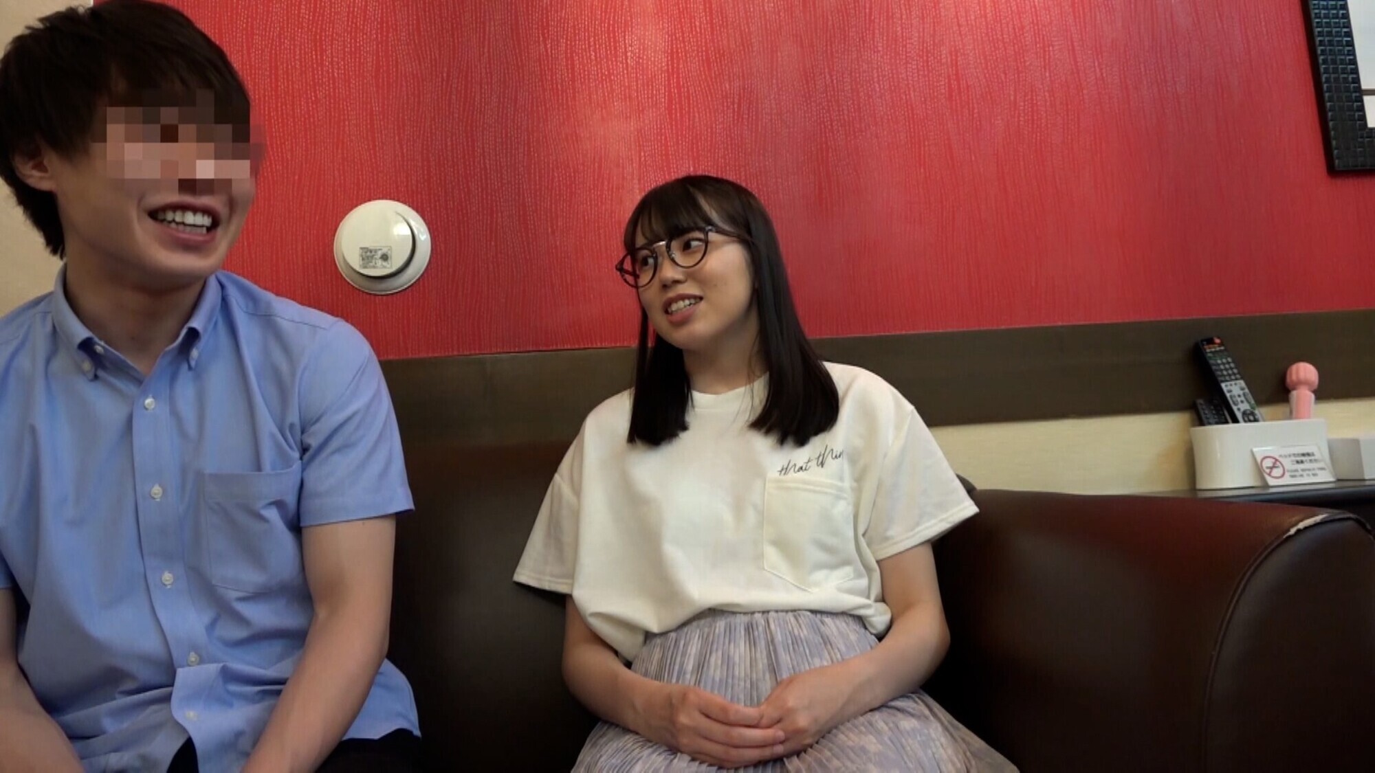「地味目な陰キャ眼鏡娘をナンパしてAV男優と嵌め撮りしませんか？もの静かな乙女も性への興味は尽きない貪欲SEX！」のサンプル画像2枚目