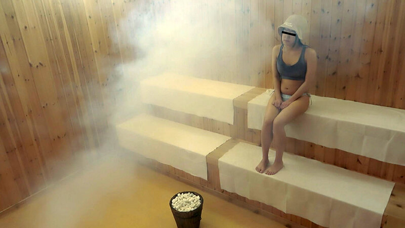 「【素人】【中出し】汗だくサウナで巨乳美女と濃密セックス!秘蔵映像流出5名収録」のサンプル画像5枚目