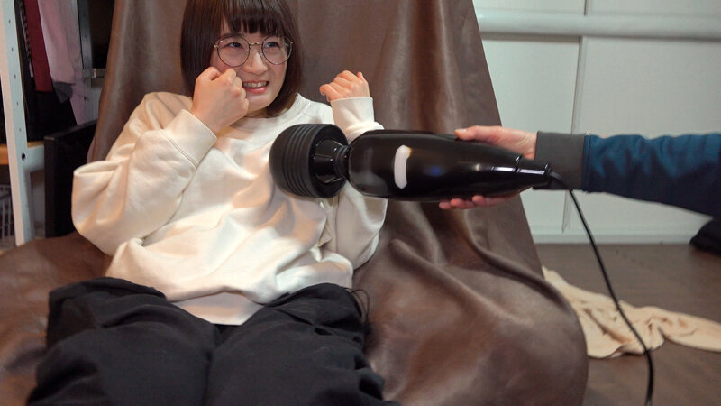 「スレンダー看護師がマッサージで連続アクメ絶頂！M女覚醒の激しいオーガズム体験」のサンプル画像1枚目