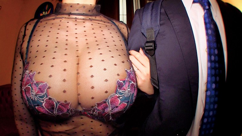 「【巨乳痴女】色気抜群のぽっちゃりグラマラス美女が魅せる巨尻×乳首責めプレイ【尻フェチ必見】」のサンプル画像5枚目