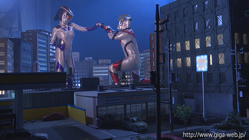 「月島さくらが女戦士に変身!悪の宇宙人との激闘バトルで見せる熱演アクション」のサンプル画像14枚目