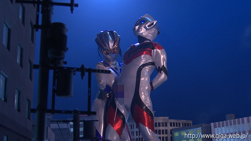 「月島さくらが女戦士に変身!悪の宇宙人との激闘バトルで見せる熱演アクション」のサンプル画像15枚目