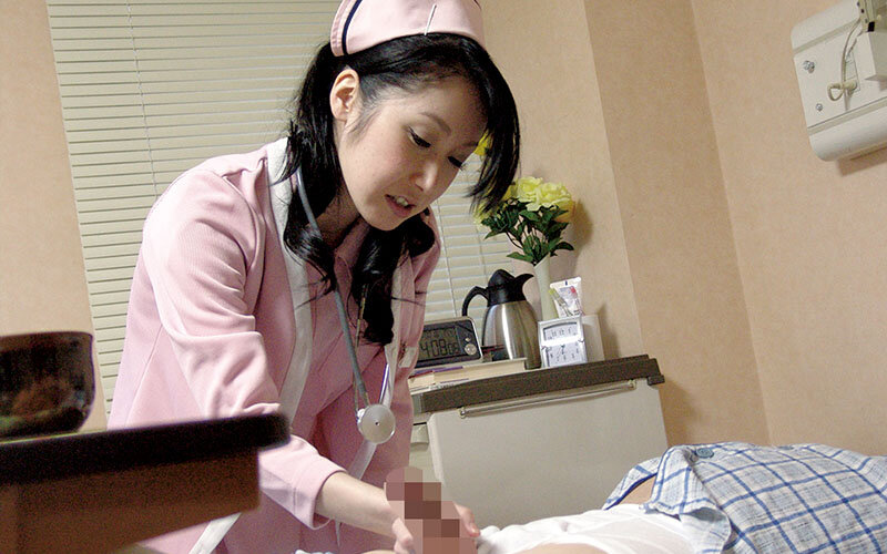「熟女ナースの人妻看護師に見せつけ露出プレイ｜ムチムチ巨尻おばさんとの病院エロ4時間」のサンプル画像7枚目