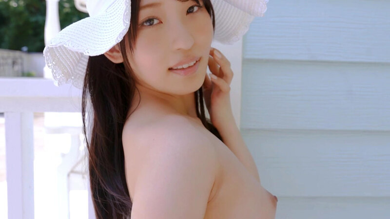 「新川空の巨乳セクシーグラビア動画「Sora なちゅら」で魅せる大胆ボディ」のサンプル画像3枚目