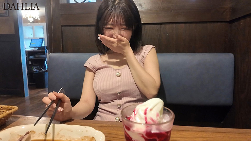 「人生初！はじめて童貞クン宅におじゃましますぅ！！ダリア専属AV女優のテク不発！？癒しのイチャラブ超リアル筆おろし解禁スペシャル！！！ 善場まみ」のサンプル画像4枚目