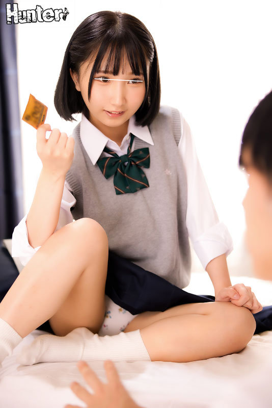 「【女子校生】ビッチな幼なじみとゴムなし中出しセックス!積極的JKのフェラご奉仕も最高」のサンプル画像1枚目