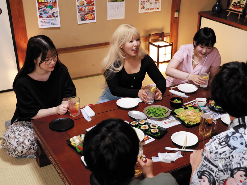 「丸最レア 巨乳痴女のパイズリ&騎乗位で中出し!デカ尻美女との濃厚キス同棲生活」のサンプル画像11枚目