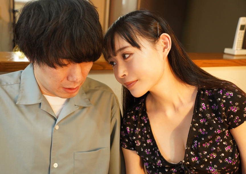 「真希いずみの義姉との禁断の同居生活|近親相姦系ドラマで話題のAV作品を徹底レビュー」のサンプル画像3枚目