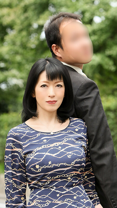 「熟年人妻の濃厚フェラと中出しセックスで絶頂アクメ！巨乳熟女夫婦の愛情たっぷり5組」のサンプル画像5枚目