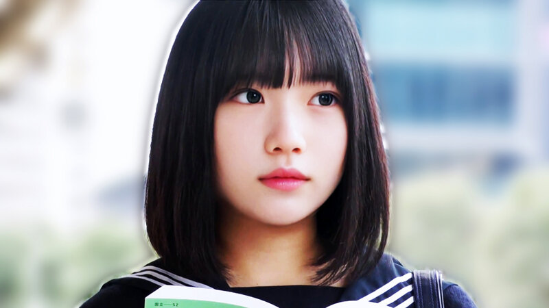 「【素人美少女】制服JKが電車内で恥辱プレイ！羞恥に震える姿が堪らない生姦映像」のサンプル画像1枚目