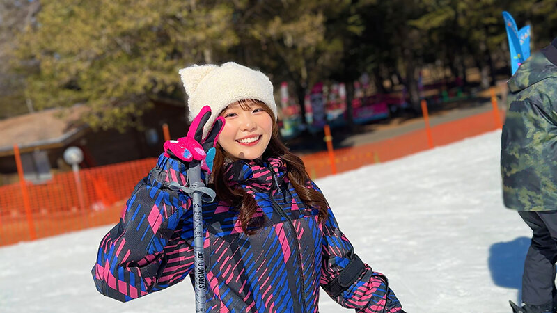 「素人女子大生つむぐ&みのりのスノボ旅行ハメ撮り映像!春休み雪山で3P乱交パーティー」のサンプル画像4枚目