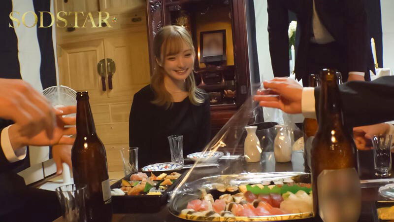 「渚恋生の人妻NTR作品|金髪ギャル妻が寝取られ中出しされる濃厚プレイ動画」のサンプル画像3枚目