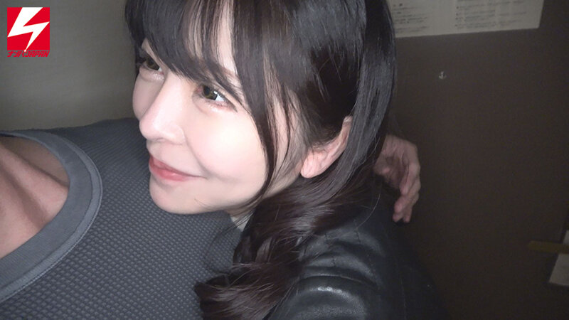 「ひな 8頭身スレンダーギャルが再びハメ撮り出演!美乳ボディに中出しで絶頂する姿が必見」のサンプル画像1枚目