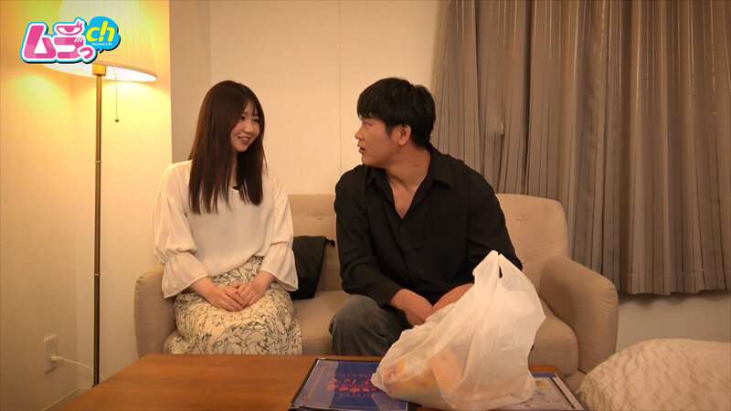 「篠崎菜都香が美乳を盗撮される素人風プレイ！デカチン相手に上京娘が恥じらい躾エッチ」のサムネイル