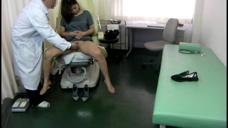 「【素人女性多数】産婦人科診察室の羞恥盗撮映像コレクション|リアルのぞき系ドキュメント」のサンプル画像2枚目